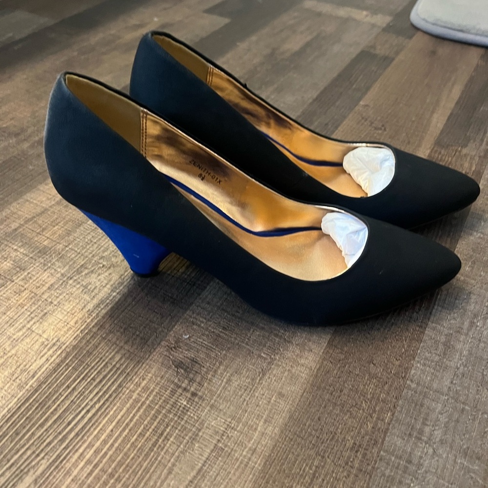 Never Worn Elegant Black and Blue Women's Heels